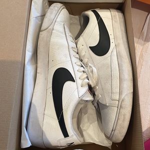 Nike blazer low leather sneakers black and white